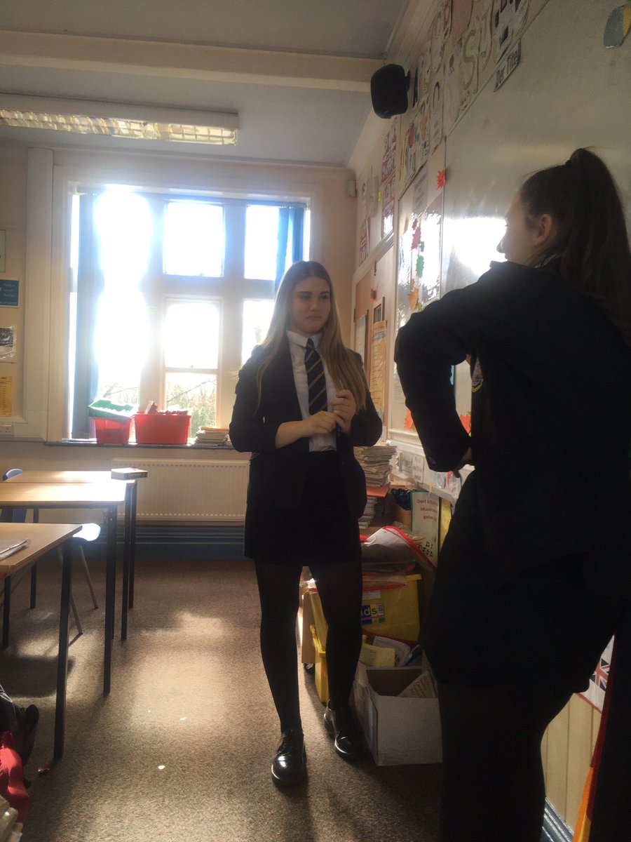 Baxtert01's tweet photo. That feeling when two students plan a class starter for GCSE theory with a days notice! #teachersinthemaking #pelearning https://t.co/3PZgEZVXmt