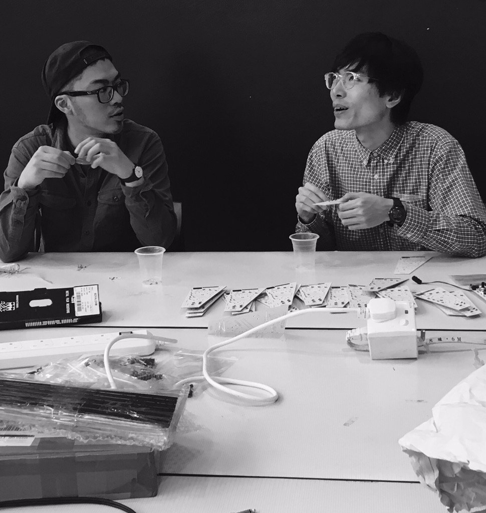 #Andiolai &amp; Hans Lo setting up #Polytiksynths <a href="/sonarplusd/">Sónar+D</a> #sonarhk ... Big thanks! <a href="/feathersflys/">Jack Featherstone</a> #sonarcomplex