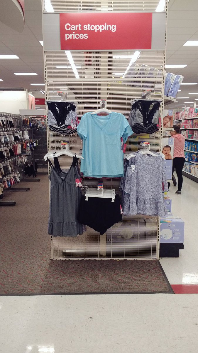SYM0NN's tweet photo. T-Wall Revamp for the weekend :) #TargetStyle #ArcadiaCrossings #T950 #G291style #Golf #Sleepware https://t.co/drhKIUD4CP