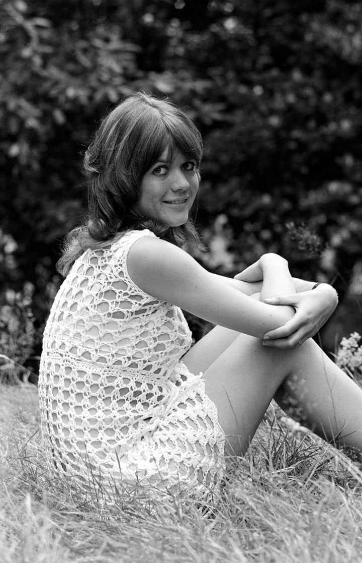 #SallyGeeson