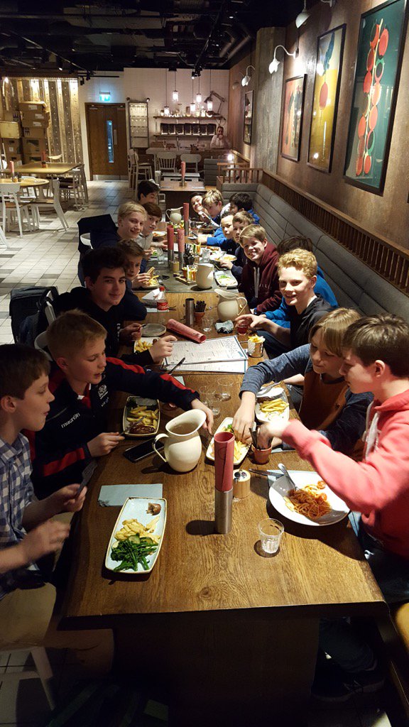 Hammers U13 on their way to Italy 🇮🇹🏉🇮🇹🏉buon viaggio! 🛫🛫🛫