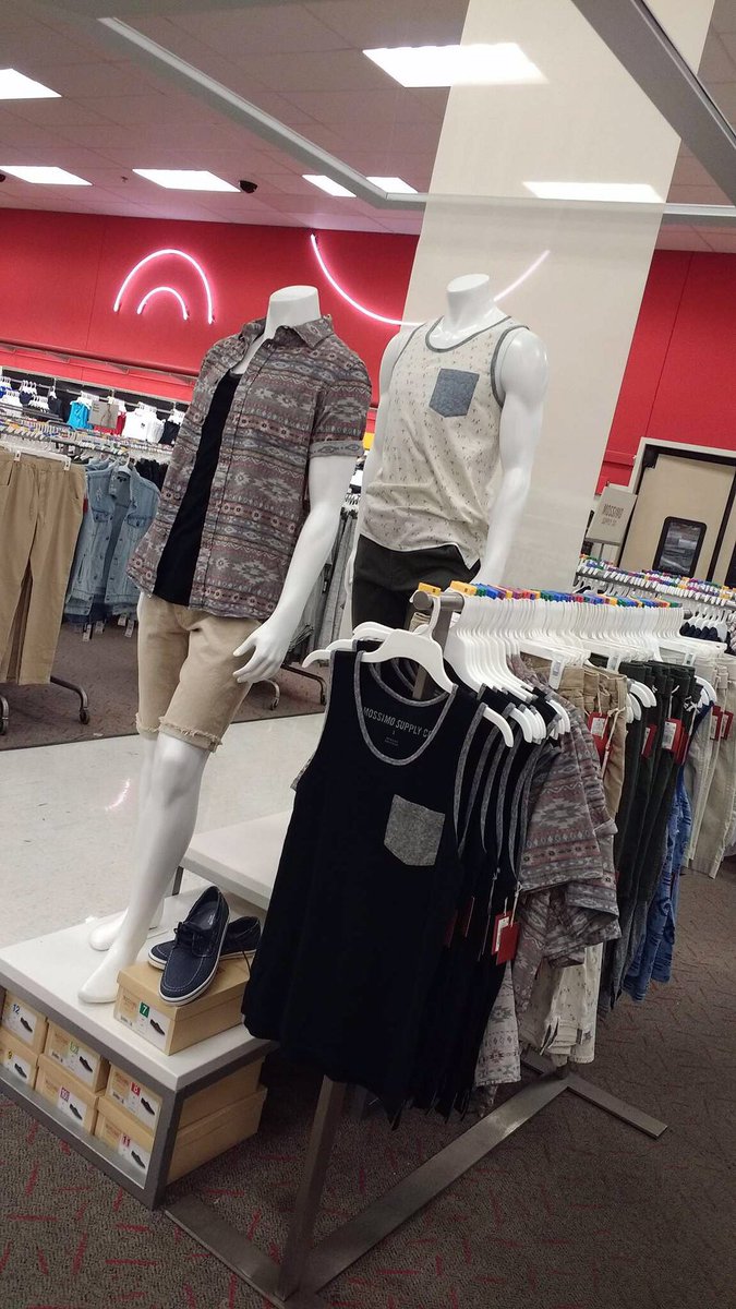 SYM0NN's tweet photo. Your Coachella Inspiration is Here! Target Arcadia Crossings Ready for the Weekend! #T0950 #G291style #VMLapproved #TargetStyle https://t.co/JrKP0kQetk