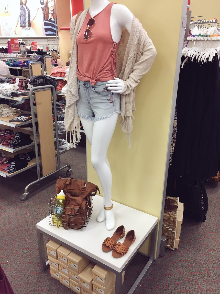 SYM0NN's tweet photo. Your Coachella Inspiration is Here! Target Arcadia Crossings Ready for the Weekend! #T0950 #G291style #VMLapproved #TargetStyle https://t.co/JrKP0kQetk
