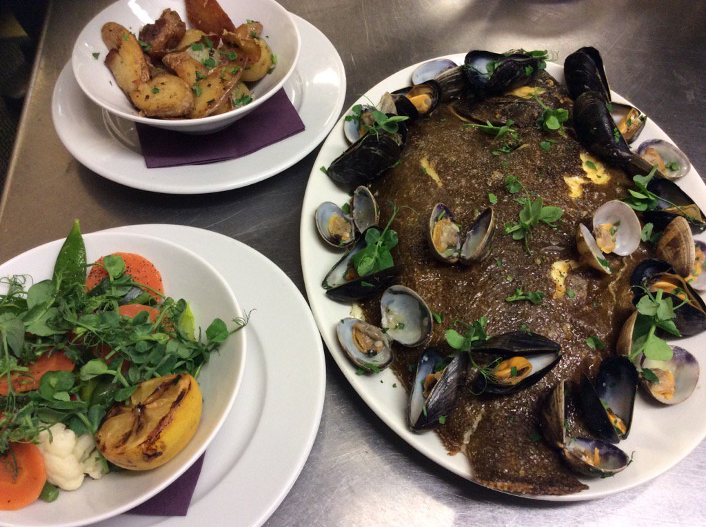 PebbleBeachUK's tweet photo. Amazing brill to share with mussels, sautéed potatoes and vegetables! Bon appétit!! https://t.co/E4Bko9IkK7