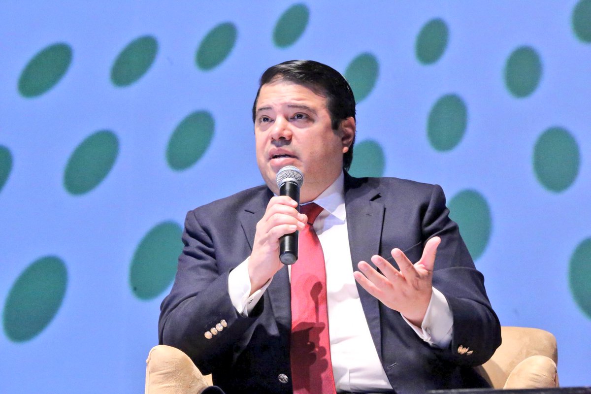 anabelacostai's tweet photo. Un gusto compartir opiniones junto a mis compañeros @rgilzuarth y @GerardoFloresR con más de 1500 jóvenes en la @prepa_UP en el #CJXII https://t.co/KzpMsuvoha