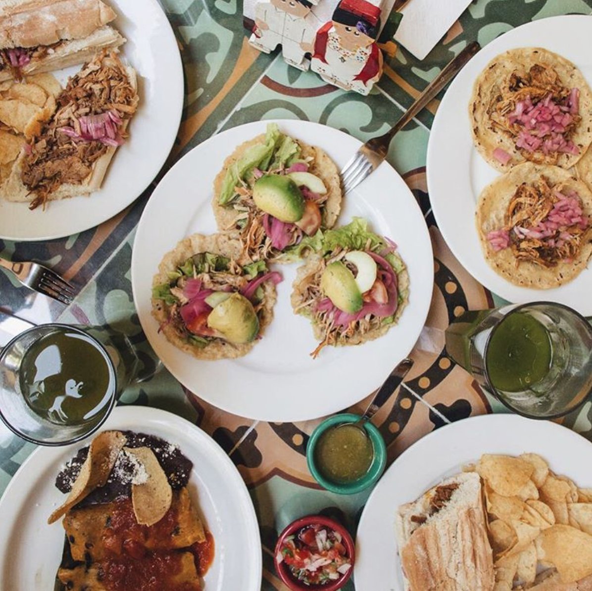 ❤️🇲🇽🌮 ¡Feliz día del taco! ❤️🇲🇽🌮 Descubre más lugares dónde comer aquí 👉coolhuntermx.com/categoria/hots… … #DiaDelTaco