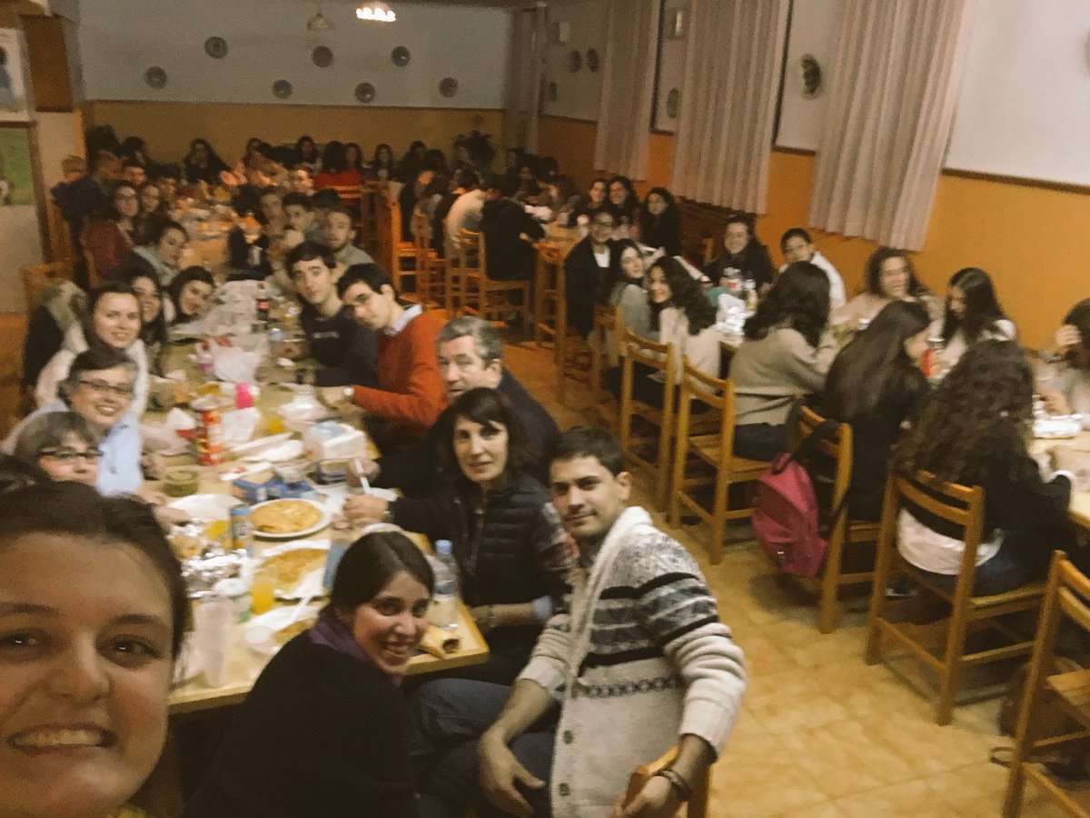 JMVSanVicente's tweet photo. Ya estamos en Ávila para disfrutar este fin de semana la #SVPrepascua17 https://t.co/B5bBt7PADD