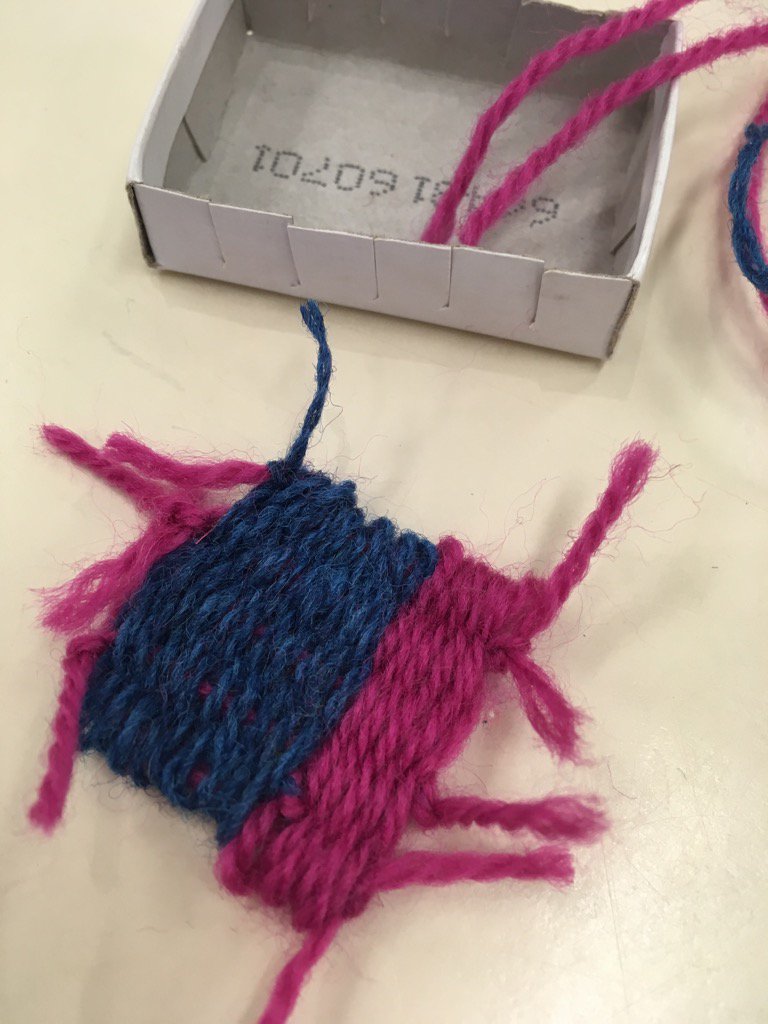 Matchbox weaving with yarn textile <a href="/uOttawaEdu/">uOttawa Education</a> <a href="/iciuottawa/">ICI Uottawa #iciUo</a> PED3114