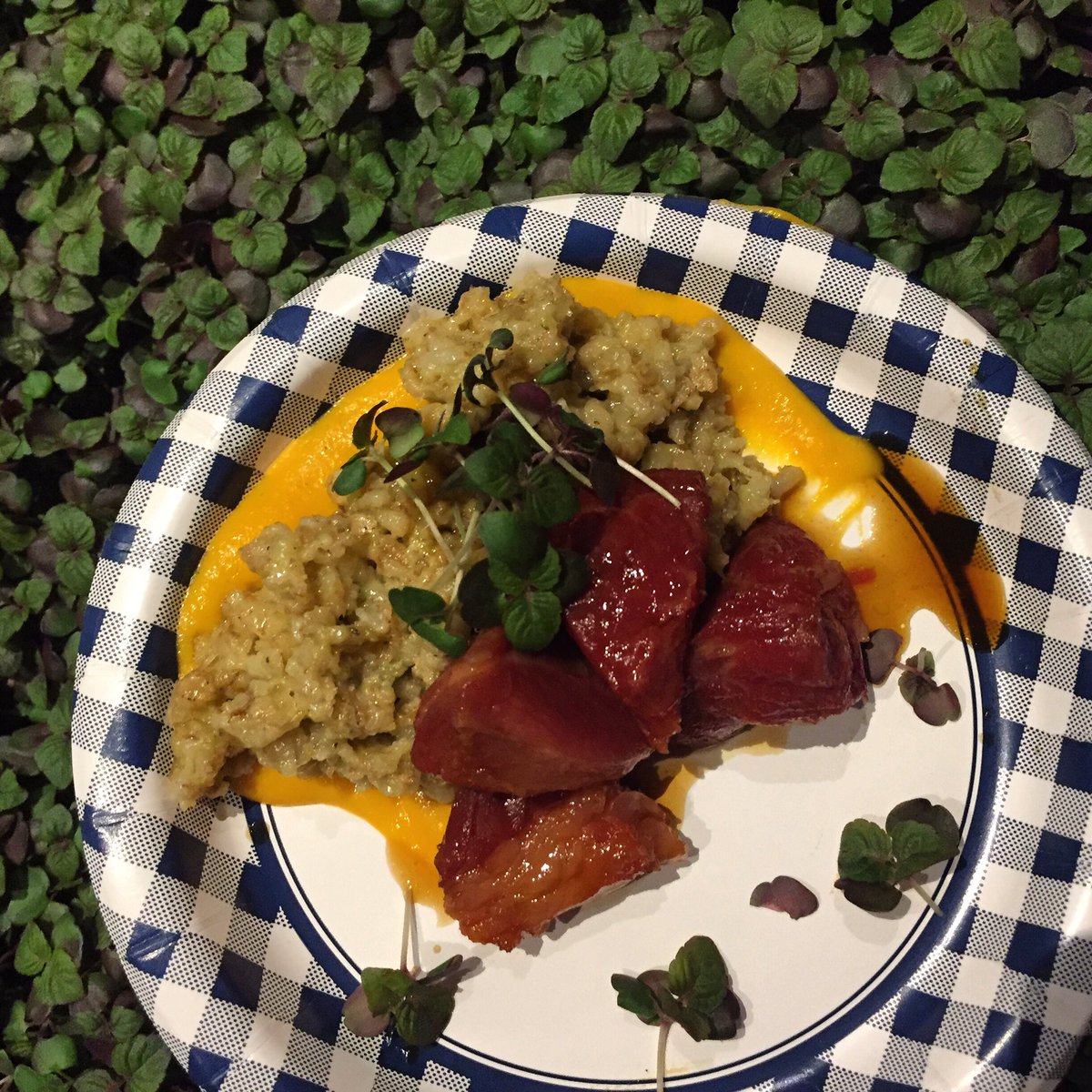 TheAlbionRooms's tweet photo. Leek &amp; Barley Risotto, Maple &amp; Molasses Pig Cheek, Sweet Potato &amp; Carrot Purée. @cityofottawa #ArtisArt  @TheJUNOAwards #JunoWeekend #Ottawa https://t.co/562JdQaXZK