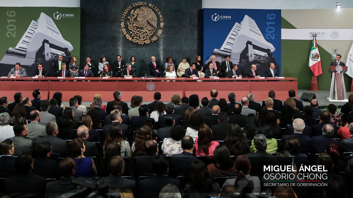 osoriochong's tweet image. Asistí con el Pdte. @EPN al Informe Anual de Actividades de la @CNDH. El @gobmx reitera su compromiso con la defensa y promoción de los DDHH