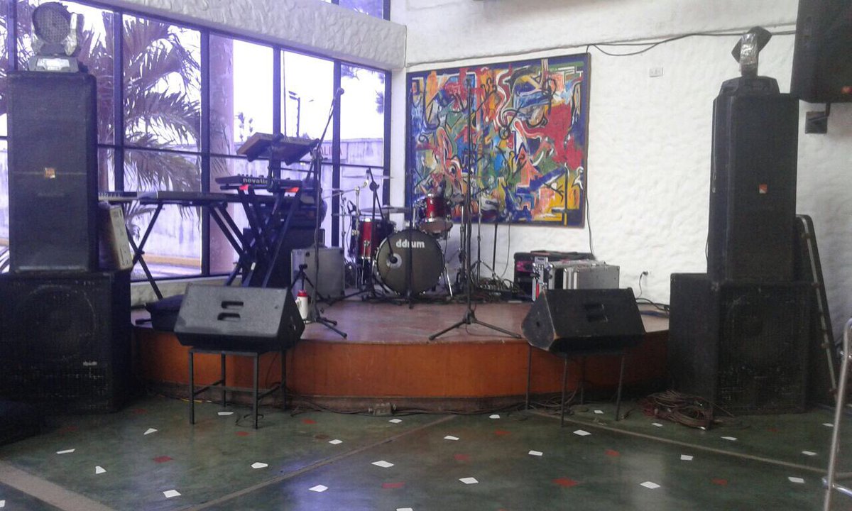 audiofonik2012's tweet image. Ya casi todo listo para la #KungFuParty de hoy en #TheJohnnyZone @loskungfuclub @audiofonik2012 @JuanchoGarrido nos vemos en la noche...!!!