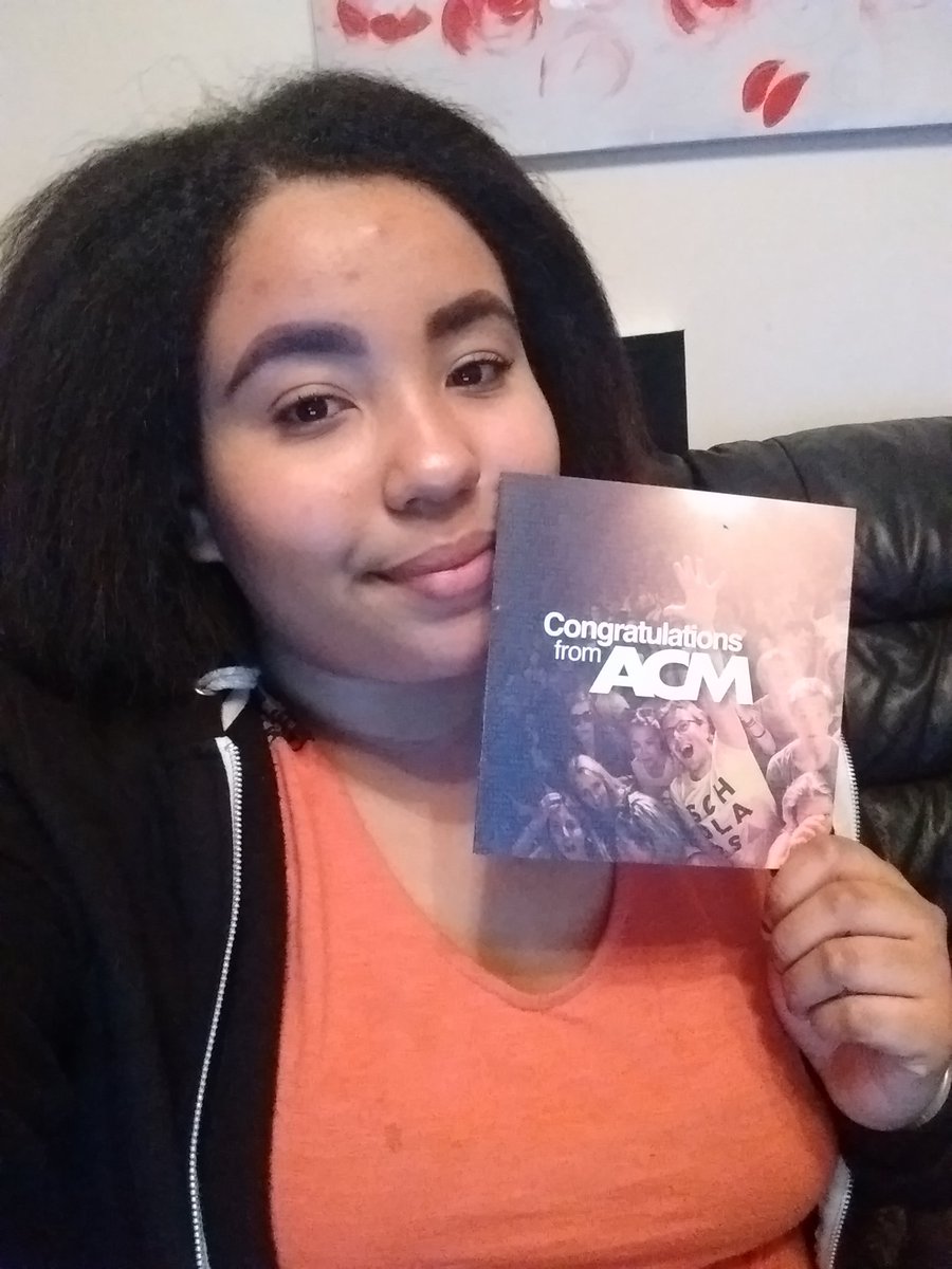 georgiaa_fw's tweet photo. #offerselfie @acm_uk 👀👌🙋 https://t.co/27gM1wuBjX