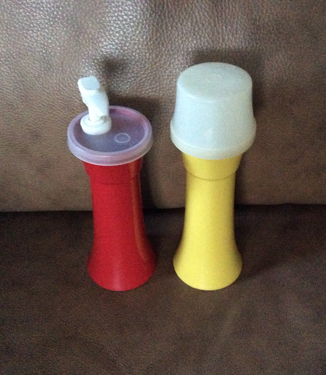 treasure2hunt's tweet photo. Vintage #tupperware #ketchup &amp; #mustard #condiment set - only 1 cap - $9 https://t.co/Py6WfaLKxf