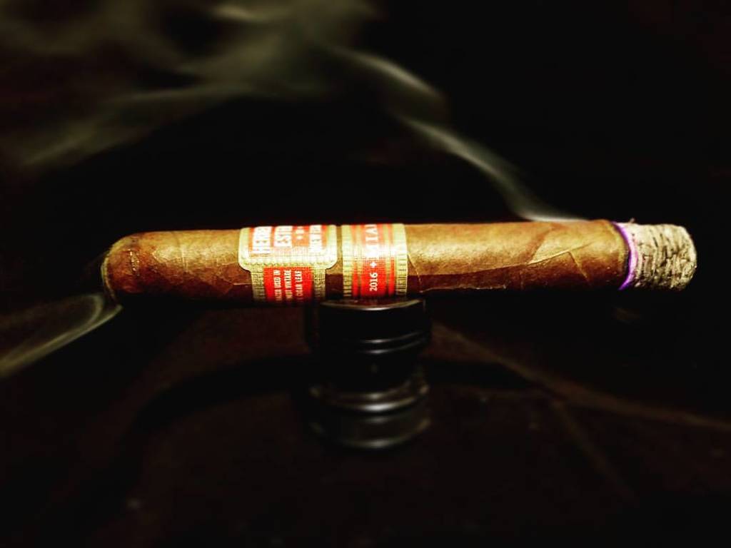 BlindMansPuff's tweet photo. Drew Estate Herrera Esteli Miami Limited 2016 #cigar #cigars #cigarporn #cigarlife #cigarpic #botl #sotl #cigaroftheday #cigarphoto #blindm… https://t.co/GFjsn7LtFY