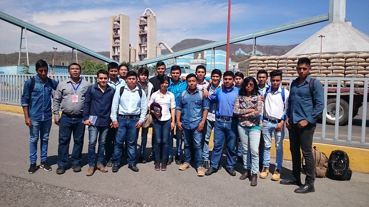 javier_samano's tweet photo. Visita de estudio Cementos Moctezuma 2BMI conocer #Proceso #GestiónAmbiental #ControlInventarios #Utez_Morelos https://t.co/yrO5zYtA5t