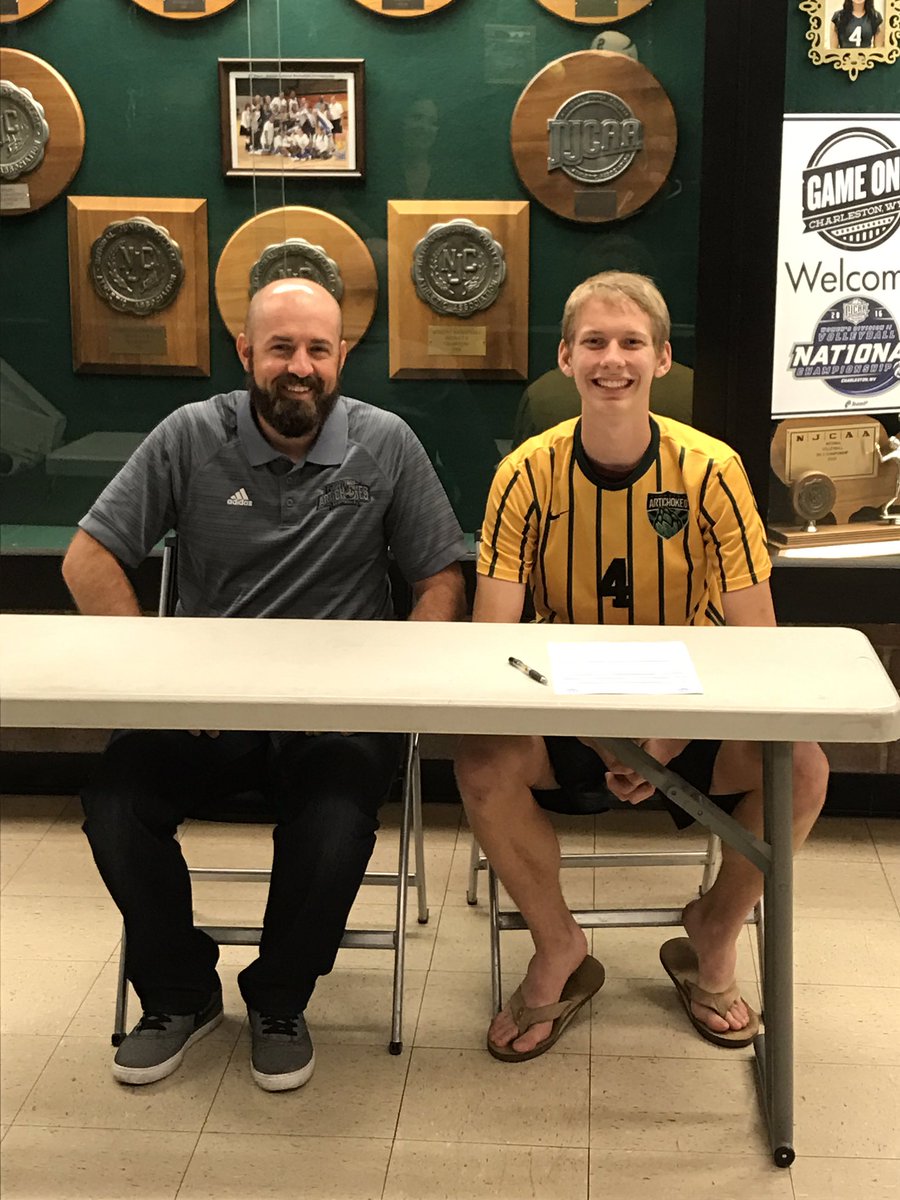 ArtichokeSoccer's tweet photo. We we excited to announce the signing of @mphs_soccer And @challengefc99 Captain @bhriscoyle to the Men's Program! #GoChokes #SCCsoccer https://t.co/VH4qnXkLEU