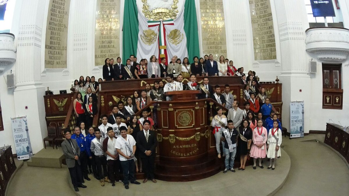 Clausura 3er Cumbre Regional Latinoamericana de #Jóvenes por los #DerechosHumanos trabajos en @AsambleaDF.