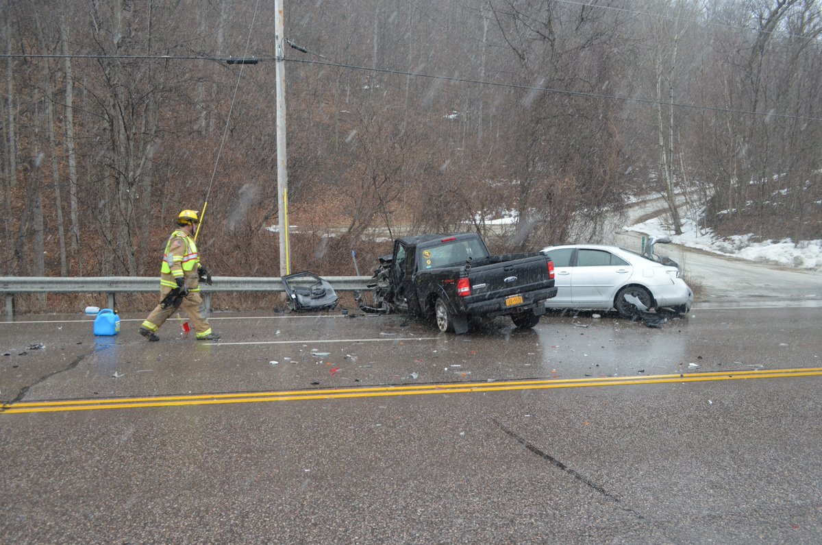 CitizenVT's tweet image. Accident around noon on Rt. 7 in Charlotte had 2 pinned in cars, extricated by Charlotte FD, with 4 transported to hospital.