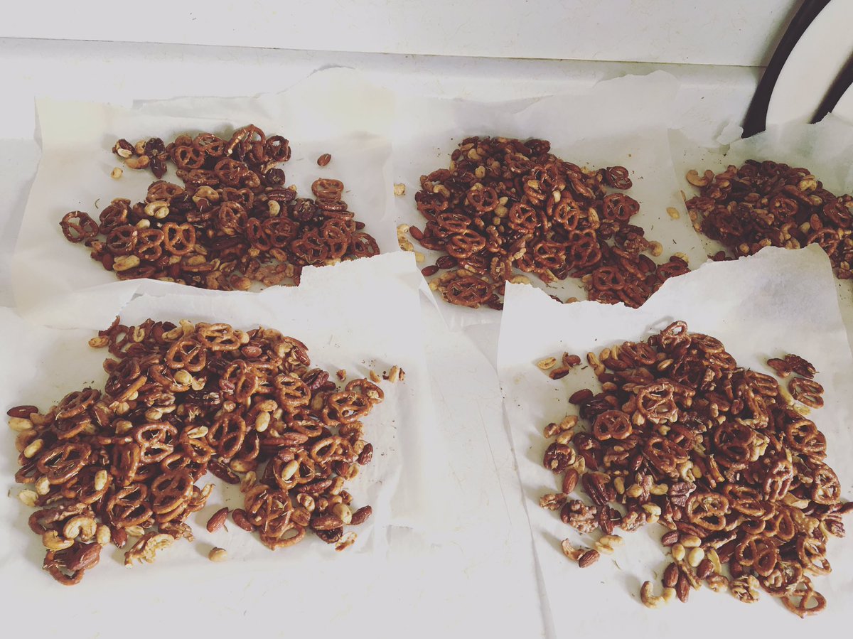 Strange_Fellows's tweet photo. Fresh batch of strange nuts right out of the oven. Come join us for a beer and some nuts tonight! #keepitstrange #keepitnutty https://t.co/LI87cbav7L