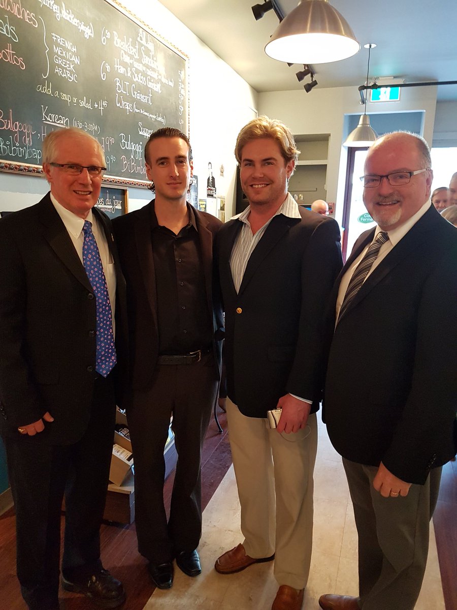 BruceFitchMLA's tweet photo. Former MLA John Betts and his sons Jared and Jason  . https://t.co/lynEHQnJsr