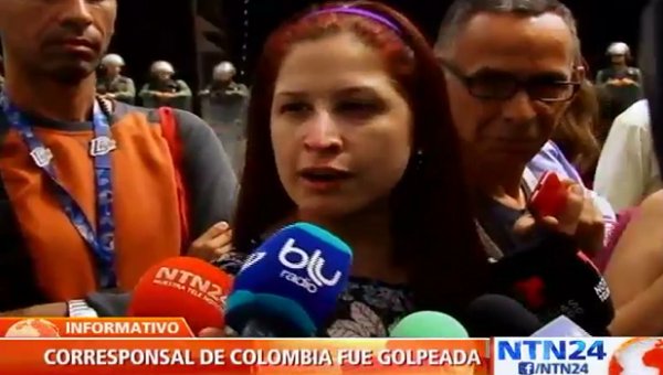 margene2013's tweet image. Periodista de Caracol Radio fue brutalmente atacada por funcionarios d la Guardia Nacional   #GolpedeEstadoenVenzuela