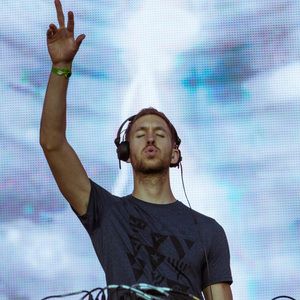 TheOneDeuce's tweet photo. Get to know #calvinharris @ https://t.co/kV5Z9gbtVy https://t.co/ByPsF2DuVb