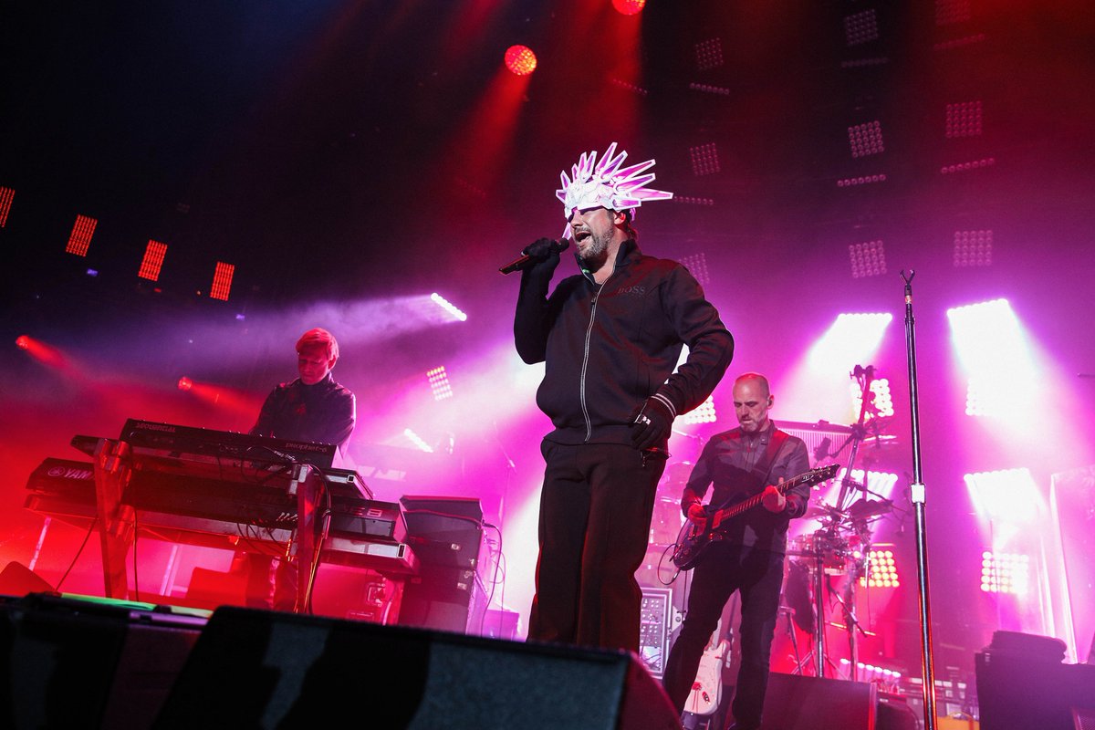 JamiroquaiHQ's tweet photo. Thank you Roundhouse it's been a great first day back on the job #Automaton #Jamiroquailive2017 - https://t.co/lZArO8zk6Q https://t.co/q804zhs50J