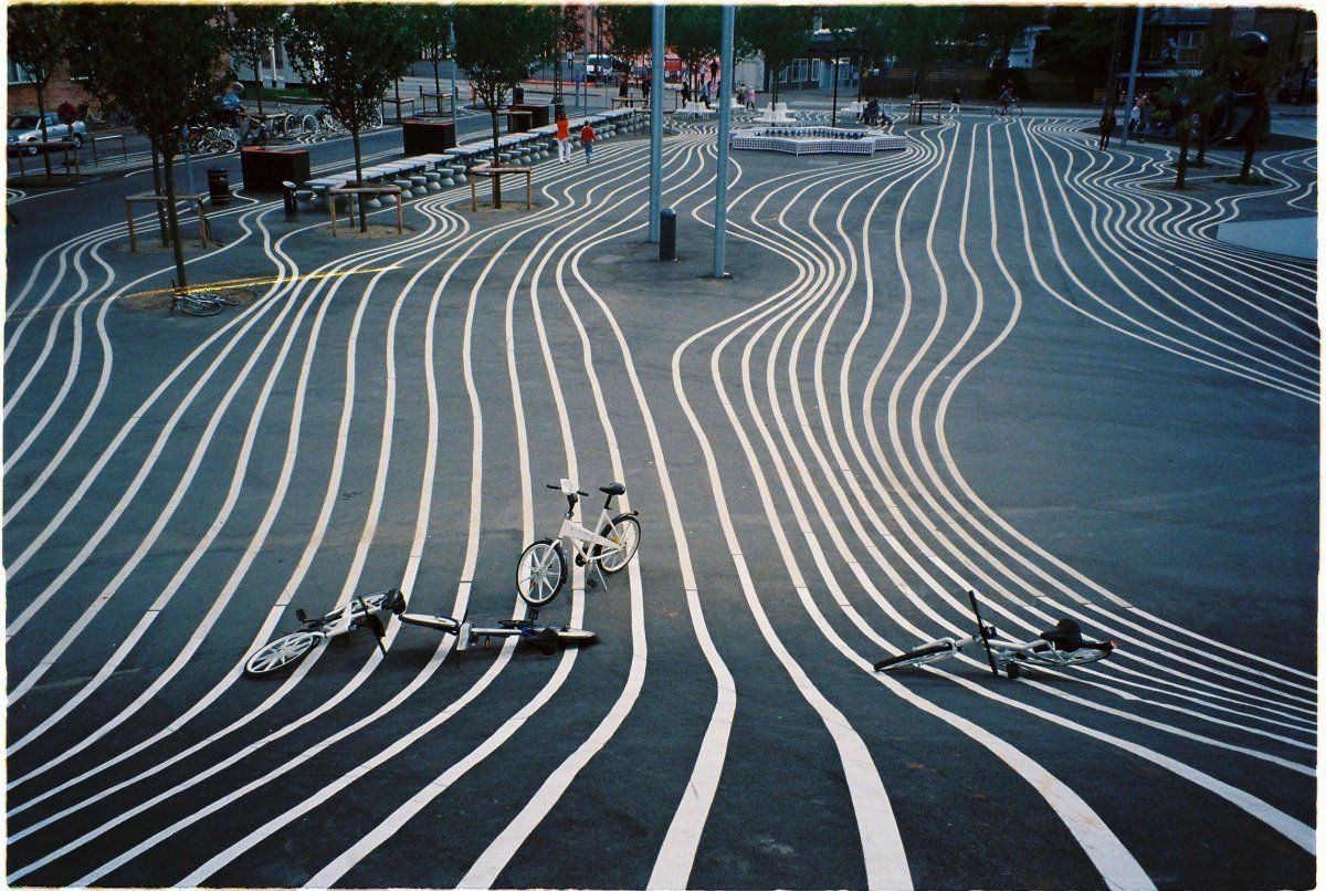 thisisinsider's tweet image. The 23 coolest neighborhoods in Europe, according to travel bloggers insder.co/2op89iU