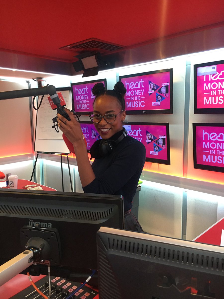 AnnalieseDayes's tweet photo. I'm here until 1! With BIG tunes like #MarkMorisson #ReturnOfTheMac on @thisisheart Xx https://t.co/U5VlFRUHKa