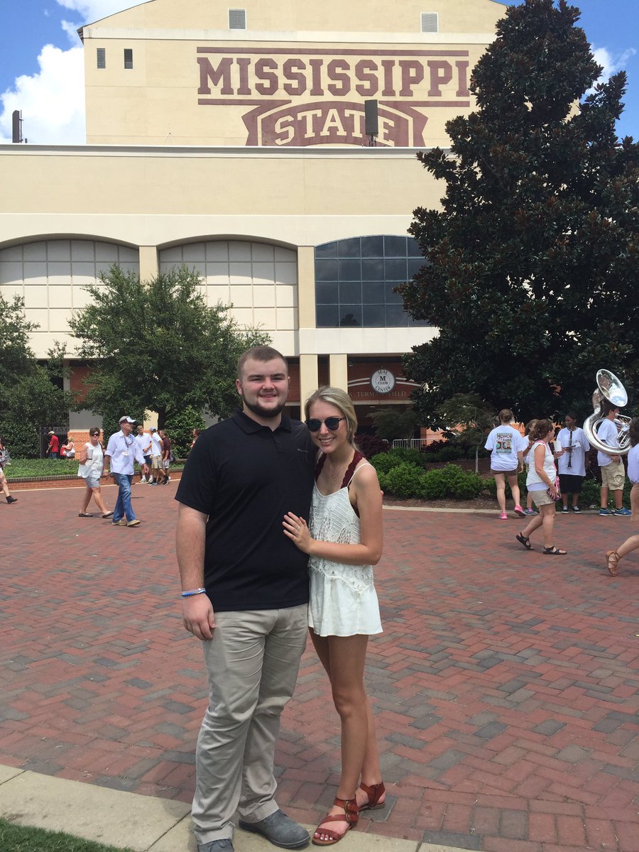 GrantGoodwin22's tweet photo. Happy birthday @ChloeBalducci! Miss you https://t.co/AF8ZE7tBPt