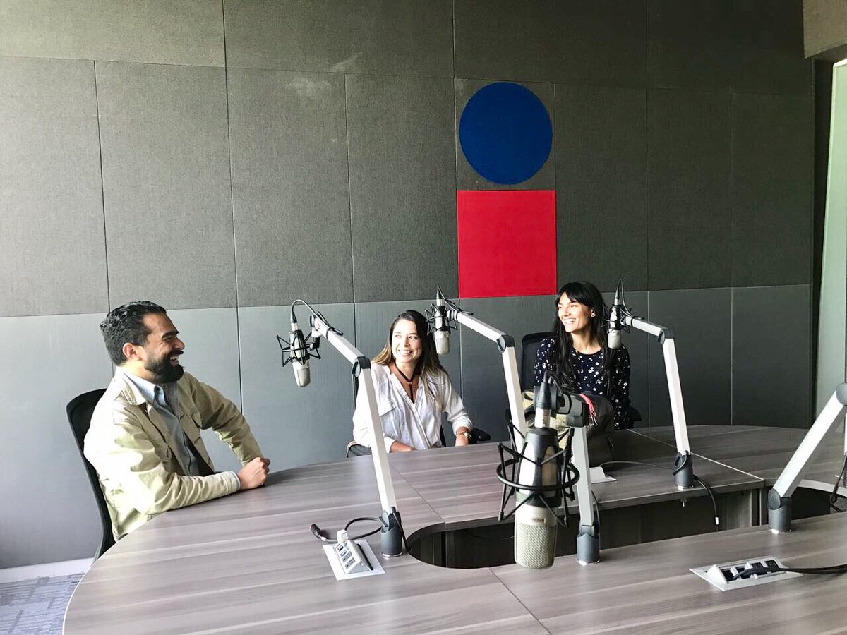 bacanashop_mx's tweet photo. Gracias a Lo Más con Carlos Celis, por nuestra entrevista :) @lomasporimagen @vivianksmith 
https://t.co/Zf7rGO0Ij5 https://t.co/G0Ii4ddCdz