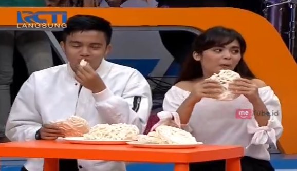 dahSyatMusik's tweet photo. Siapa yg paling cepat abis duluan yaaa??  #AprilSegar https://t.co/Dk9zMrJmTf