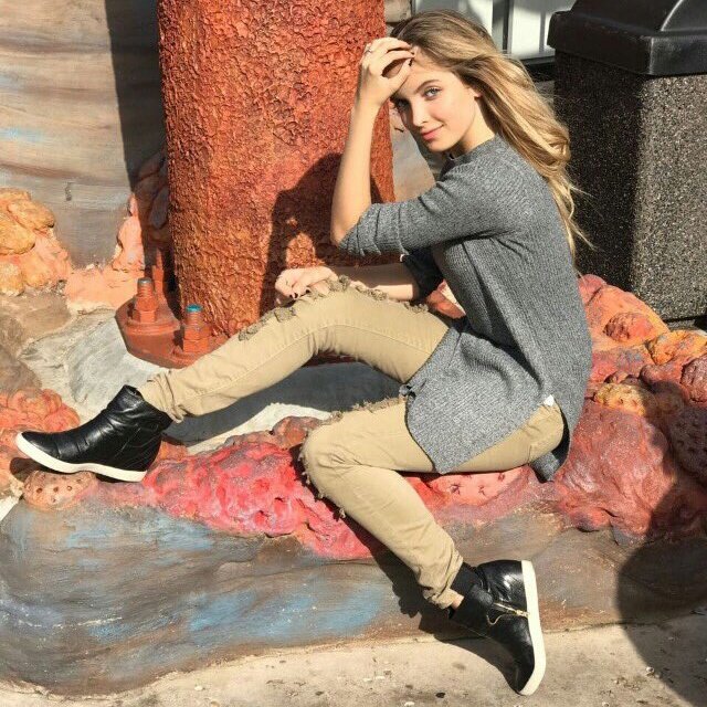 Giovanna Chaves (@giihchavesoffcc) on Twitter photo 