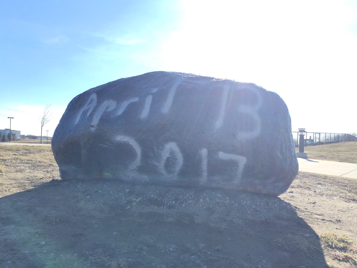 MyStoryChan's tweet photo. It's getting close! The rock is painted, so it's legit #13days https://t.co/K3hczQDW0N