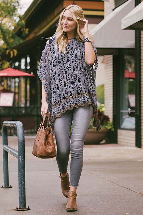 CestariWool's tweet photo. Tag us if you make this #UrbanPoncho ! PhotoCredit: InterweaveCrochet/GoodFolkPhotography #InterweaveCrochet Spring 2017 #usamade #yarnlove https://t.co/Oi7HonCBkI
