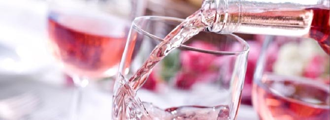 WineSearcher's tweet photo. We take a look at what rosés people are really amping for this summer: https://t.co/YQJSy1rYyi https://t.co/elQ9X0vWT9