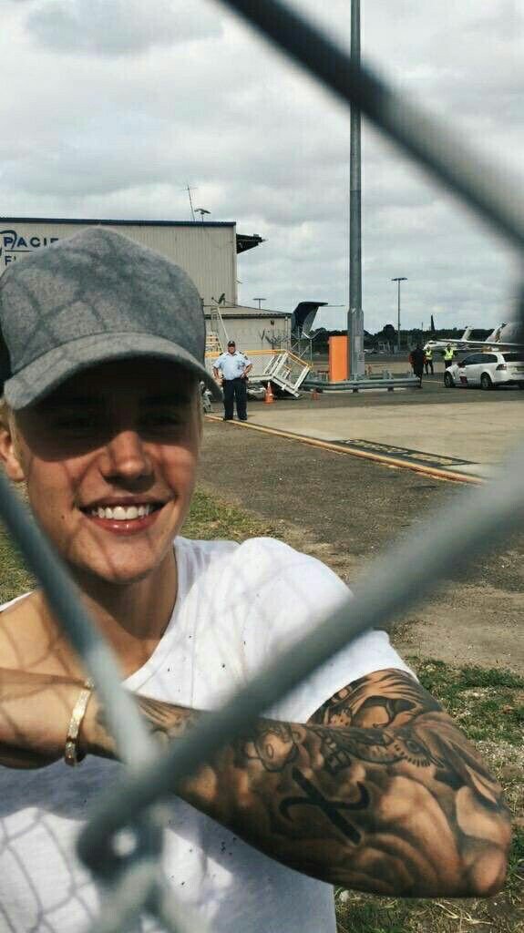 ProjectVoteJus's tweet photo. Amo tanto o sorrido do cremoso
RT=VOTO
BRAZIL LOVES YOU JB
#JFCJustinBieber https://t.co/39yn38SqHi