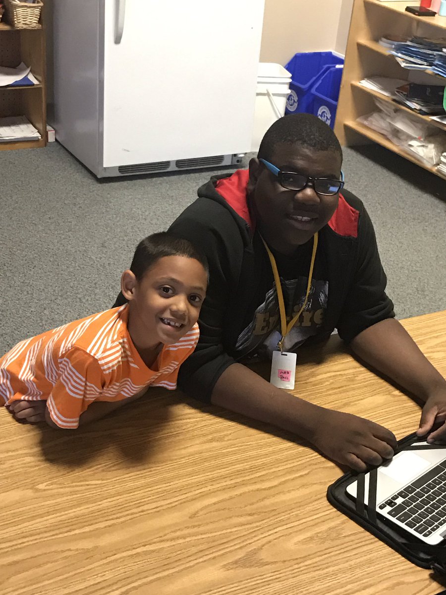 SandhillsTigers's tweet photo. We had a great time working with @SandhillsP today!
@LexingtonFour https://t.co/HOCme2TlF1