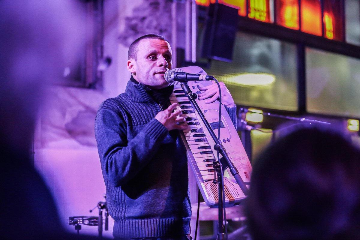 La magie du synthé de #MohamedLamouri s'est emparée du <a href="/lelieuunique/">le lieu unique (compte inactif)</a> ! 
#FestivalVariations #Nantes