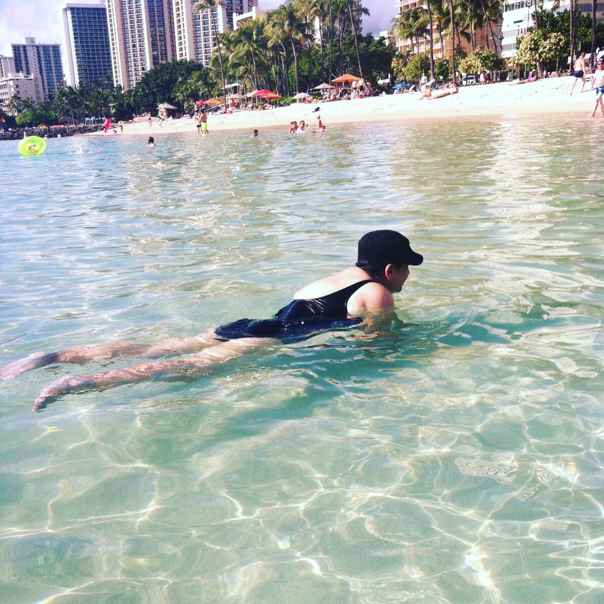 lilys813's tweet photo. I'm doing the bear crawl in the ocean :) @Kohls #BearCrawlChallengeSweepstakes #GetYourStart https://t.co/ku5Qq3q9IM
