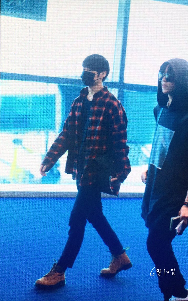 170401 #세븐틴 #준 #준휘 #SEVENTEEN #JUN 고생했어!