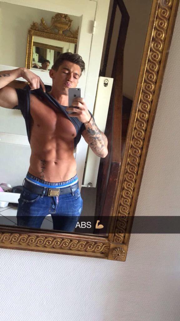Boysexuals's tweet photo. @Adren_junk89 🔥😫 https://t.co/p82IkLk2LZ