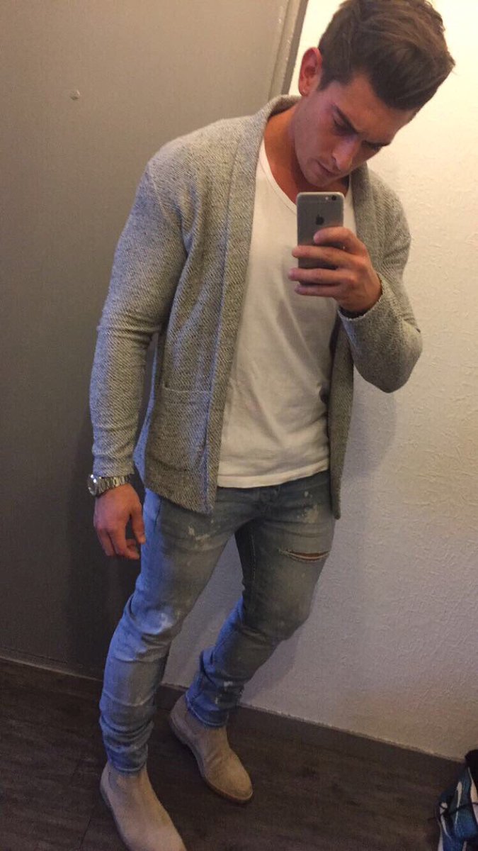 Boysexuals's tweet photo. @Adren_junk89 🔥😫 https://t.co/p82IkLk2LZ
