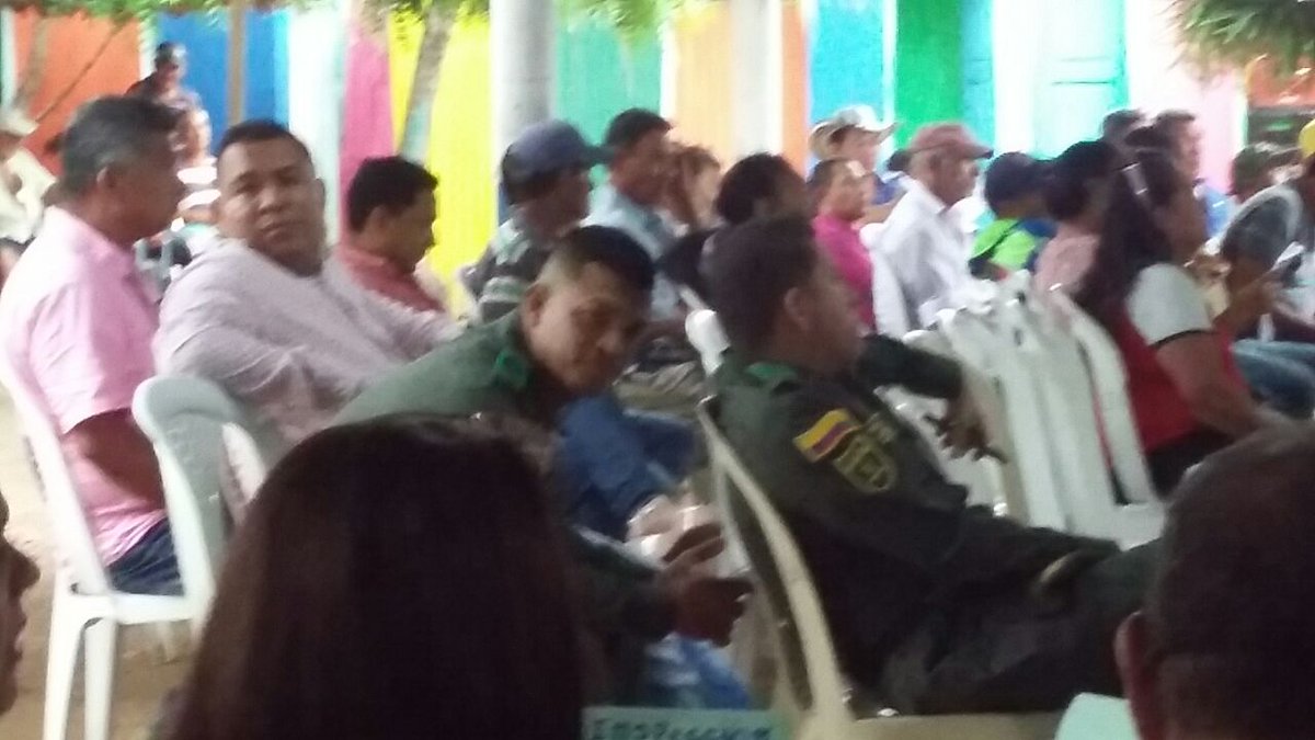 rodolfozabaleta's tweet photo. @PoliciaColombia @PoliciaDECOR Acompañado a la administración mpal en su rendición de cruentas vigencia 2017 #Echima https://t.co/msaML2Cooy