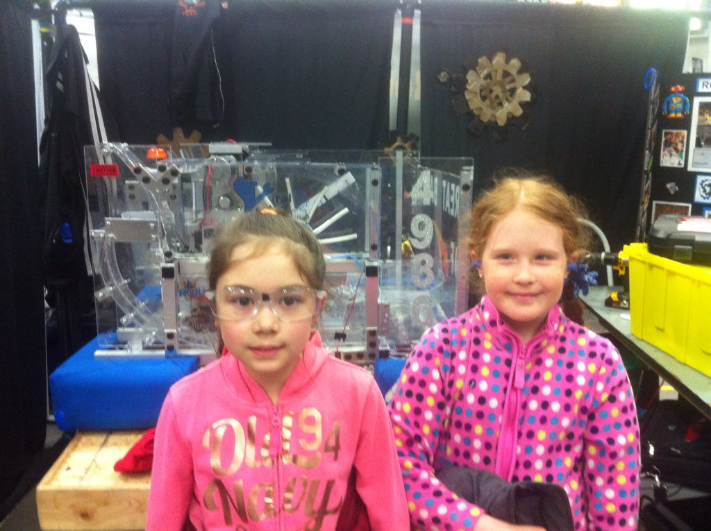 Supporting the Vista robotics team! #futureengineers #girlsSTEAM <a href="/TvaAmbassadors/">TVA Ambassadors</a> <a href="/TVAelementary/">Tecumseh Vista Elem</a> <a href="/VistaRobotics/">Viral Vortex</a>