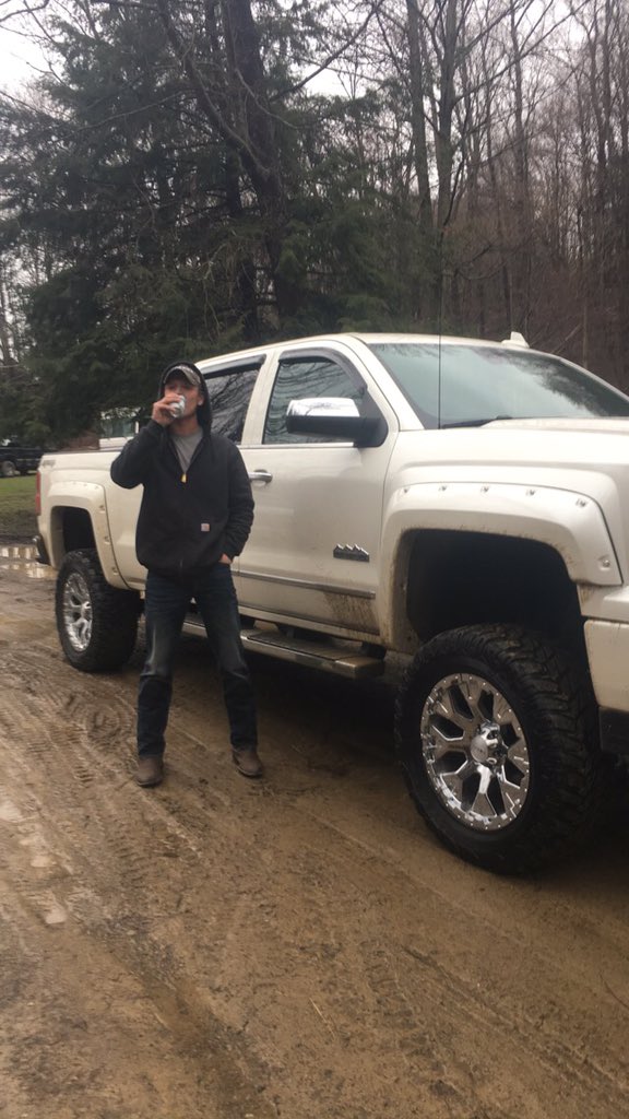CodyMarriott's tweet photo. "What would you do with all the money you saved by switching to Busch light?"
Me: https://t.co/guAQljhy4q
