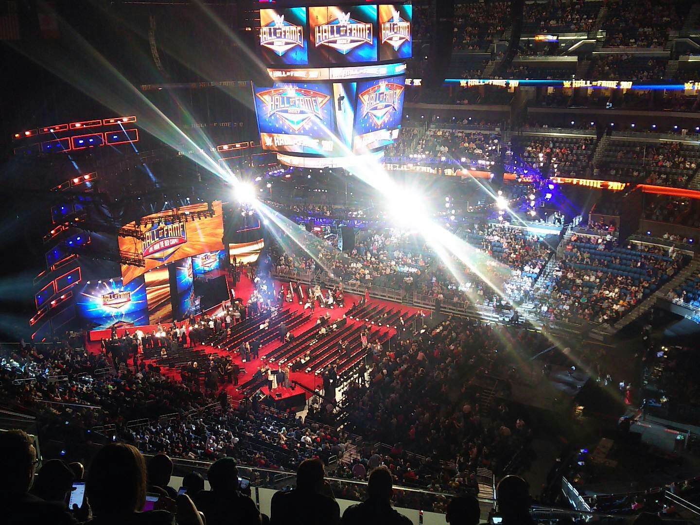 週刊プロレス ｗｗｅのプロレス殿堂 ホール オブ フェーム へ 会場のアムウェイ センターは日本武道館のようなすり鉢タイプ メディアでもパソコン持ち込み禁止 井上 週刊プロレス 週プロ Wwe Wwehalloffame