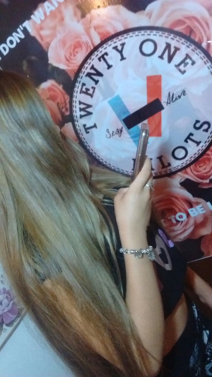 AgussBarbie's tweet photo. https://t.co/r0nWZFG4Js