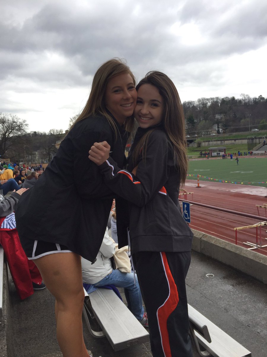 michaelball74's tweet photo. Goodluck tonight to Aiden tonight at her first track meet! https://t.co/BOhTWULZKS