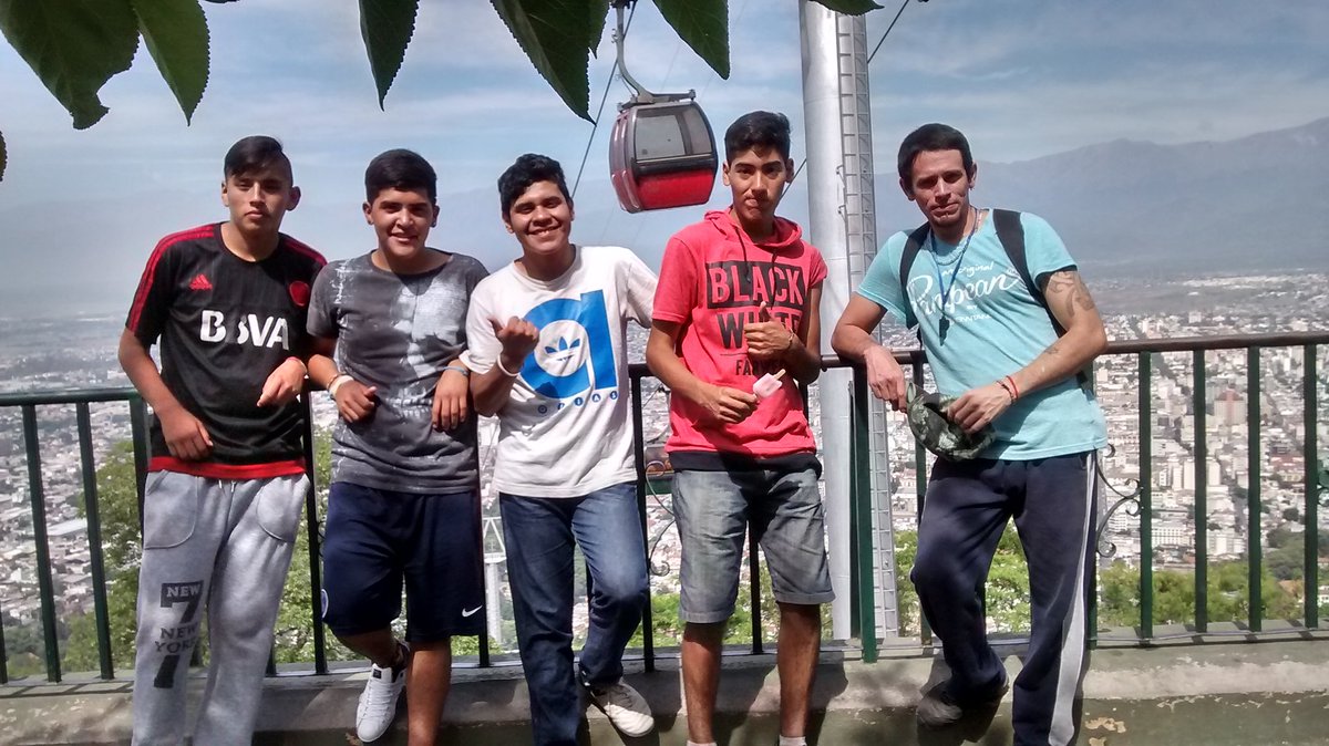 suarnicolas15's tweet photo. #LasEscAbiertasAbrenSusPuertas https://t.co/zq2f2apiwi